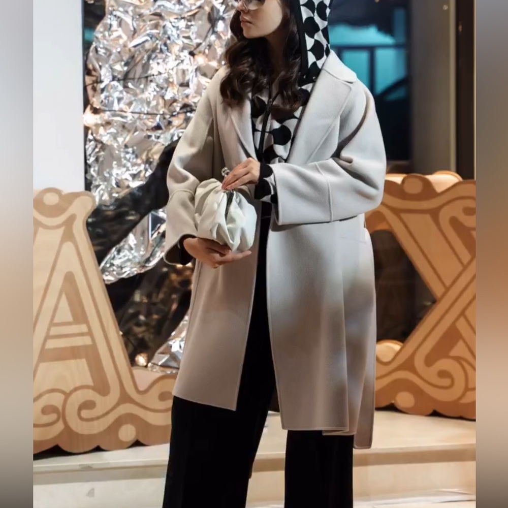 SOLD NWT ‘S Max Mara ‘Arona’ Double Faced Short Wool Coat with Belt Fall/Winter - Picture 3 of 17